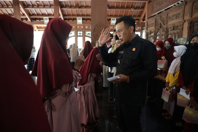 Santunan Anak Yatim Piatu UPZ IAIRM Ngabar