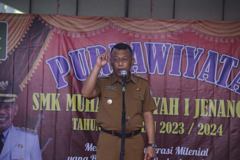Tak Hanya Lulusan SMA, Kang Bupati Sugiri Dorong Lulusan SMK untuk Berkuliah