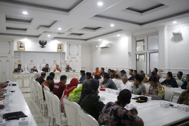 Pasca Banjir, Kang Bupati Sugiri Intruksi Warga untuk Kerja Bakti Serentak