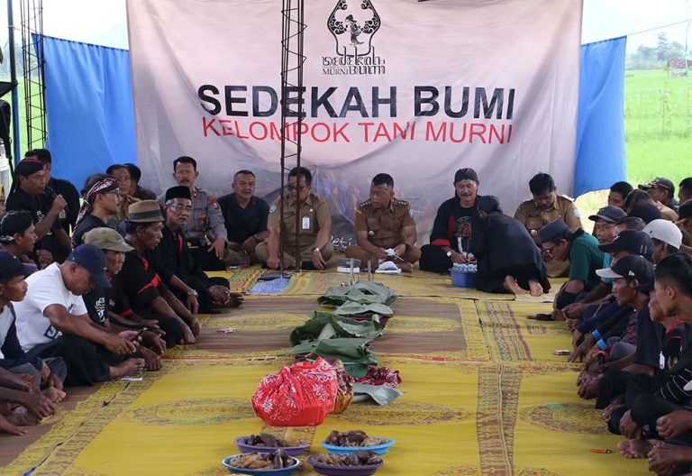 Petani Mojorejo Mulai Musim Tanam dengan Sedekah Bumi