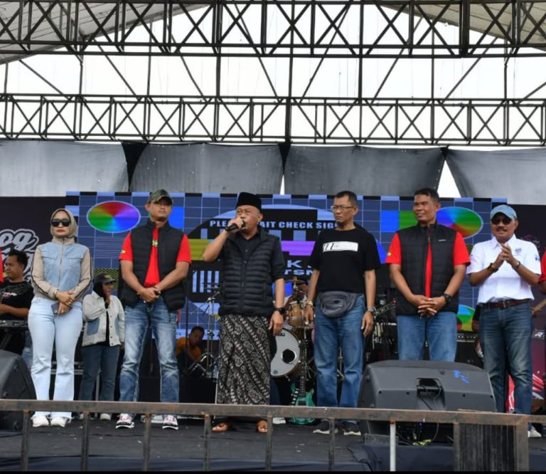 Keindahan Waduk Bendo jadi Saksi Meriahnya Reyog Fogging Fest 2 Stroke