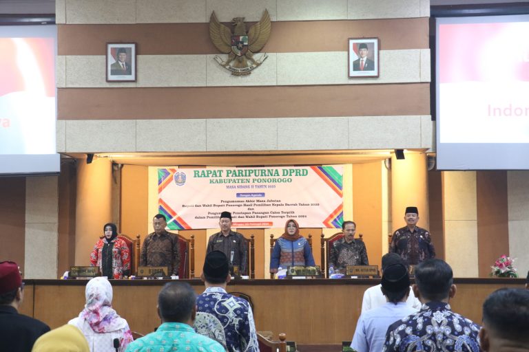 Periode Pertama Sugiri Sancoko – Lisdyarita Berakhir saat Dilantik Periode Kedua
