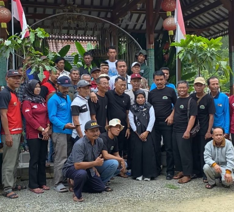 Kurangi Ketergantungan Pupuk Kimia, Kang Bupati Sugiri Sancoko Inisiasi Pembuatan Pupuk Organik