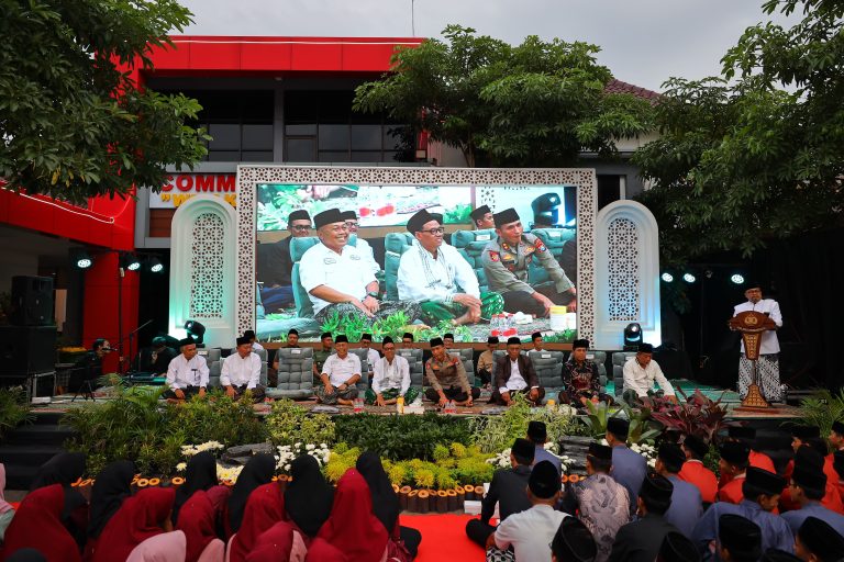 Hadiri Peringatan Nuzulul Qur’an Polres, Kang Bupati : Semoga Al-Quran Selalu di Hati Kita
