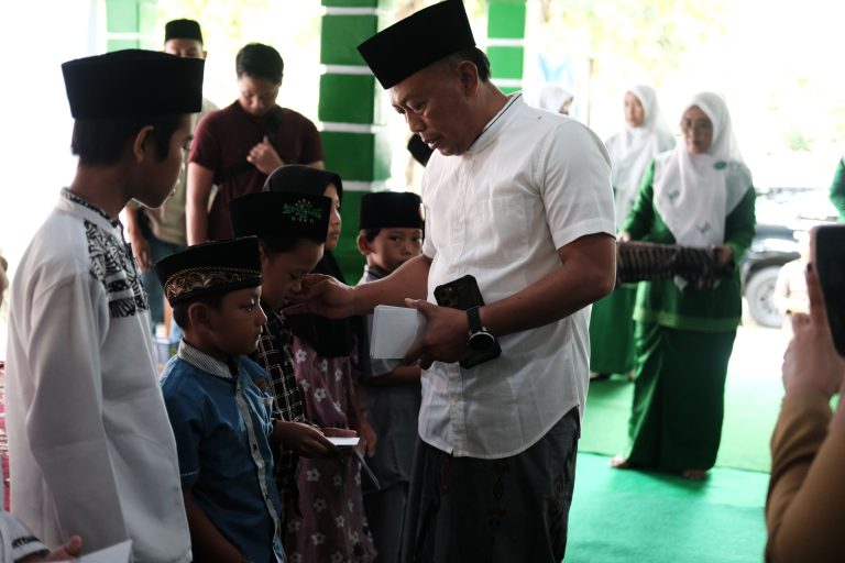 Maknai Bulan Ramadhan, Muslimat-Fatayat PAC Jambon Gelar Santunan Anak Yatim