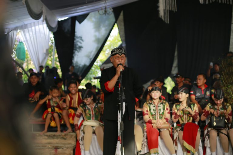 Mudik, SWP Bekasi Jakarta Mainkan Reog Ponorogo di Tanah Asal