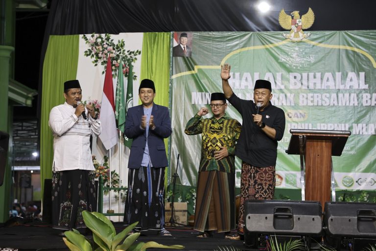 PAC IPNU-IPPNU Mlarak Dilantik, Kang Bupati Sugiri Launching Website Resmi MWCNU Mlarak