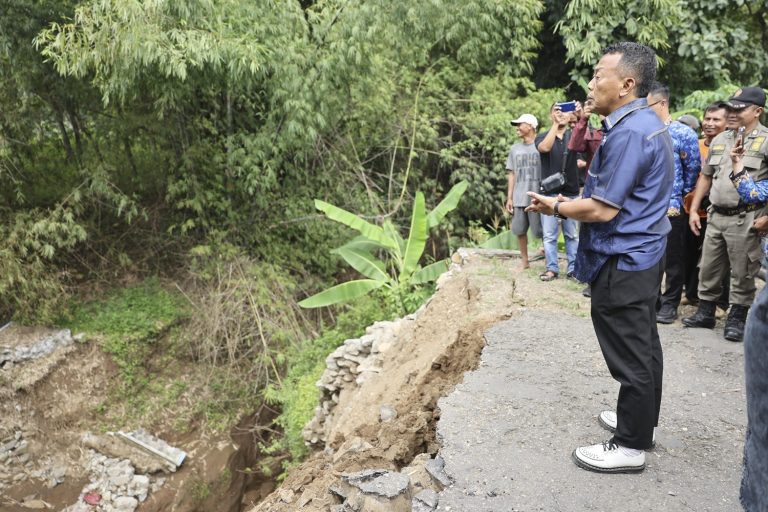 Respons Cepat, Kang Bupati Sugiri Rencanakan Pembangunan Jembatan Grogol Semester Kedua 2025