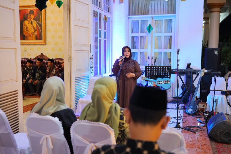 Bunda Lisdyarita Ajak Pramuka Ponorogo Perkuat Soliditas dan Semangat Kebersamaan