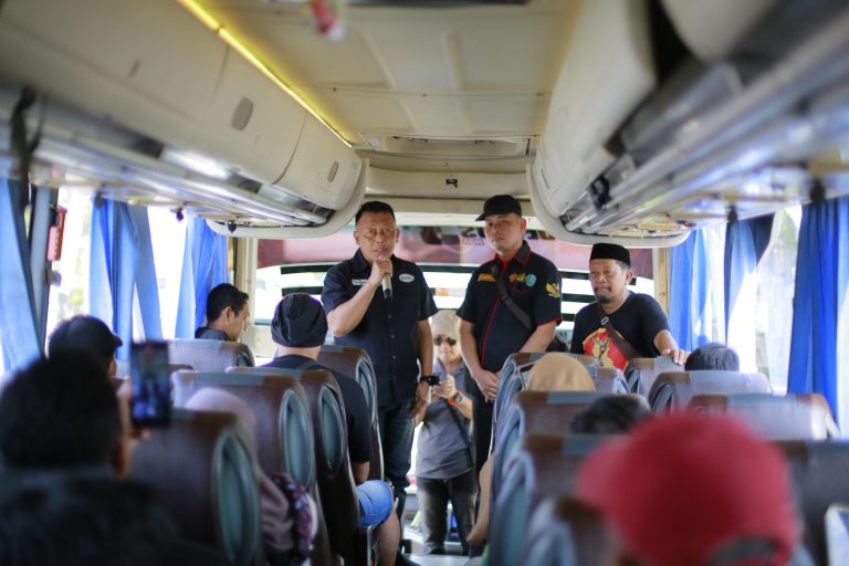 Kang Bupati Sugiri Sancoko Berangkatkan Balik Gratis ke Jakarta
