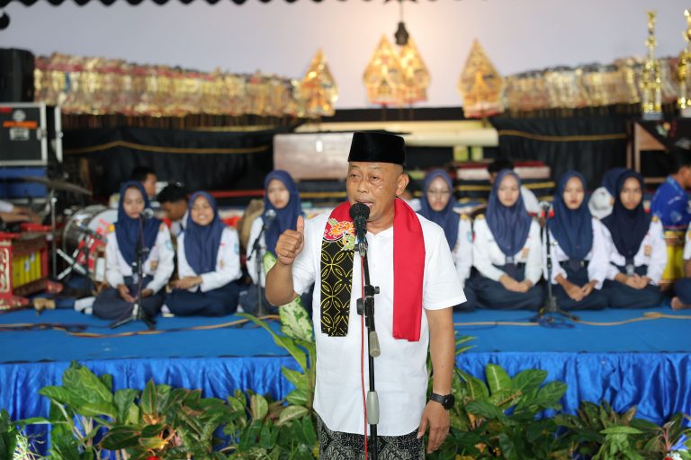 SMPN 2 Balong Rayakan HUT ke-40 dengan Lomba Karawitan, Kang Bupati Apresiasi Upaya Lestarikan Budaya Jawa