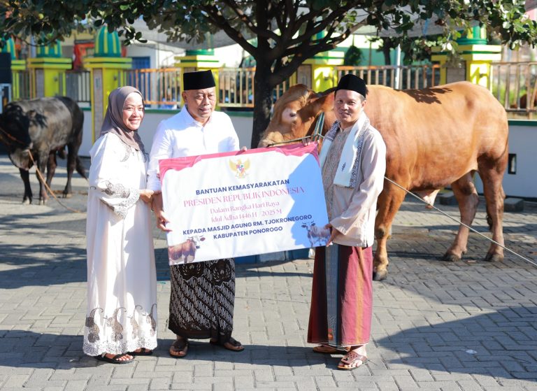 Hari Raya Idul Adha, Kang Bupati Sugiri Ajak Teladani Kisah Nabi Ibrahim