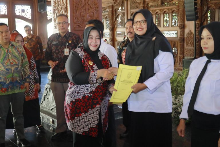 378 Pegawai Honorer Ponorogo Resmi Diangkat sebagai P3K, Bunda Lisdyarita: Ini Hasil Kerja Keras Kalian