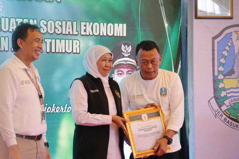 Pemkab Ponorogo Raih Penghargaan dari Gubernur atas Dukungan Pemulihan Ekosistem