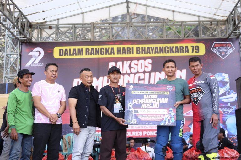 Monumen Reog Jadi Titik Simpul Adventure dan Kepedulian Sosial Rider Ponorogo