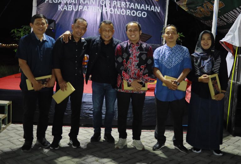 Pisah-Sambut Pejabat Kantah Ponorogo, Kang Bupati: Rumah Berbeda, Pengabdian dan Tujuan Sama