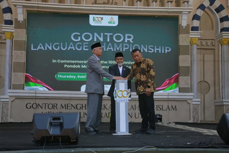 Kang Bupati bersama Pimpinan PMDG Buka Gontor Language Championship