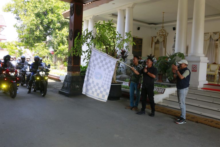 Berangkatkan Touring VOID Jatim, Kang Bupati Ajak Promosikan Wisata dan UMKM Ponorogo