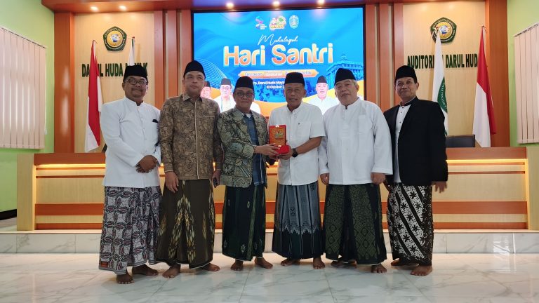 Muhalaqah Pesantren di Ponorogo: Menjaga yang Lama, Menyerap yang Baru di Tengah Arus Zaman