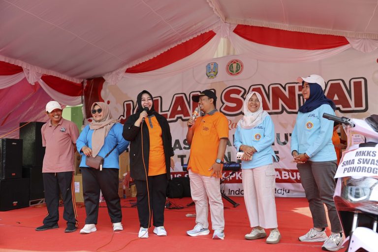 Peringatan Hari Guru Nasional dan HUT  ke-80 PGRI, Plt. Bupati Ponorogo: Guru Adalah Pahlawan Tanpa Tanda Jasa