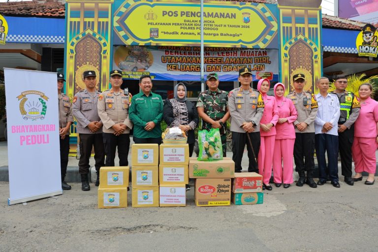 Bunda Lisdyarita Pastikan Pos Pengamanan dan Pelayanan Siap Jelang Libur Lebaran