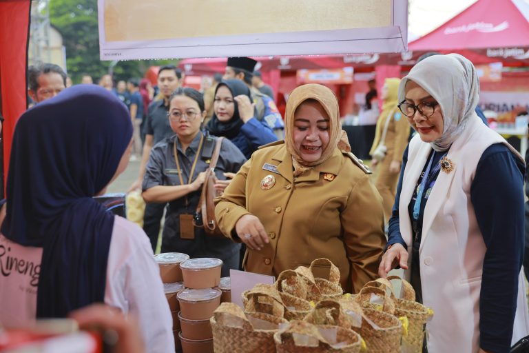 Bazar Ramadhan Kareem Bank Jatim, Sediakan Produk UMKM dan Sembako Murah