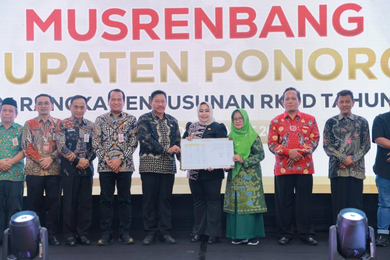 Fokus Pemerataan dan Ekonomi Rakyat, Bunda Lisdyarita Paparkan Target Pembangunan 2027