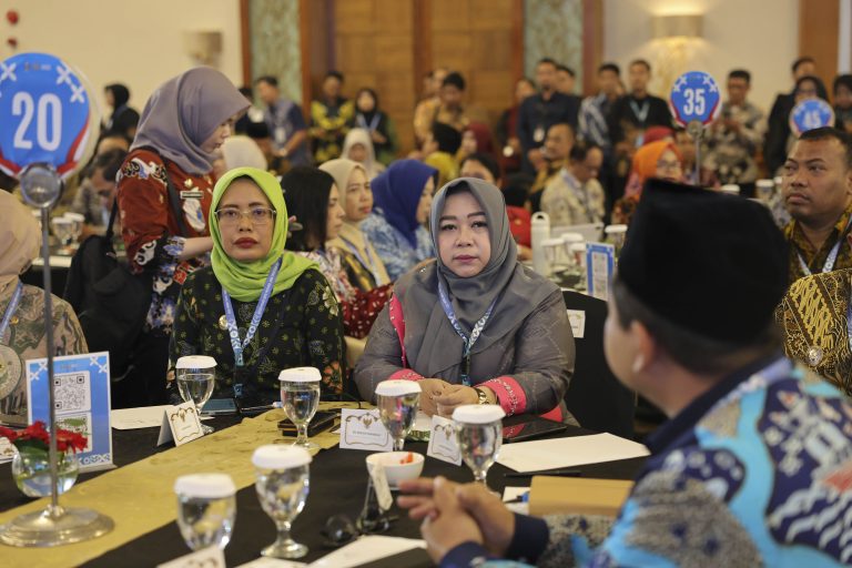 Selaraskan Pembangunan, Bunda Lisdyarita Hadiri Musrenbang Jatim 2027