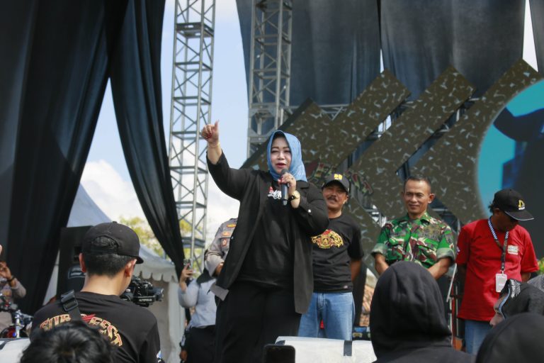 Ponorogo Jadi Magnet Komunitas Hobi, Ratusan Pecinta Honda CB Meriahkan Suro Fest Bantarangin
