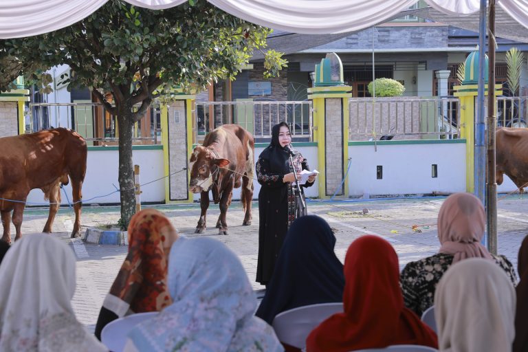 Hari Raya Idul Adha, Bunda Lisdyarita Ajak Bangun Ukhuwah Islamiyah dan Solidaritas Sesama
